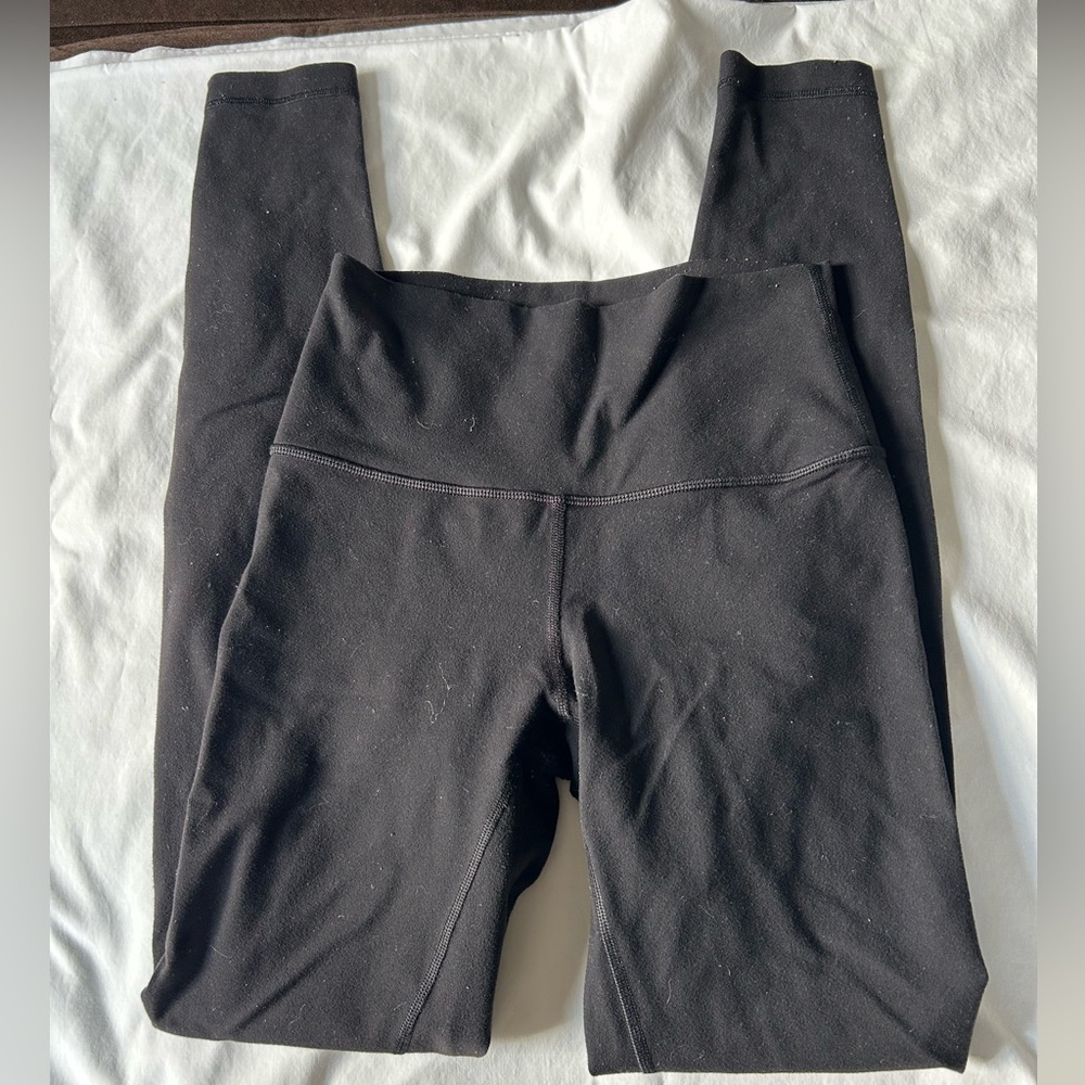 Women’s lululemon Wunder Under black Leggings size 4